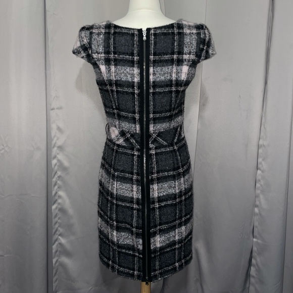 {Guess} Vintage Plaid Cap Sleeve Dress - Picture 2 of 7